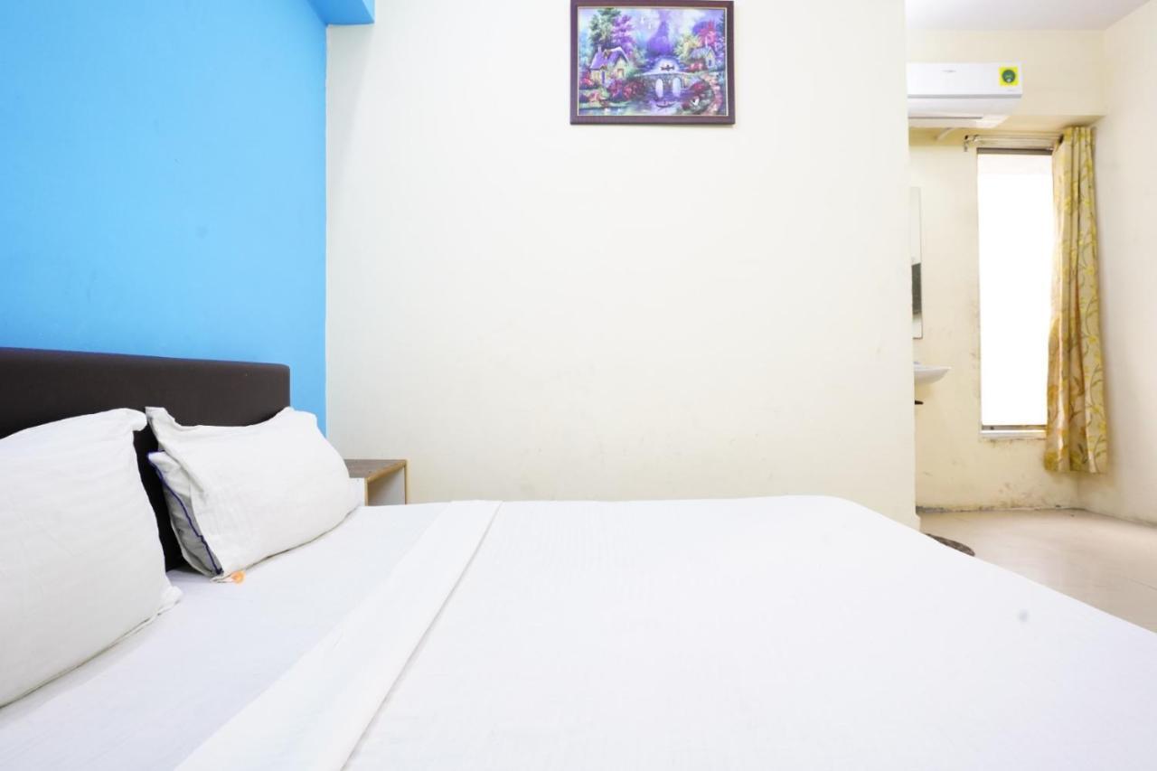 Infinity Rooms & Banquet Surat Exteriör bild